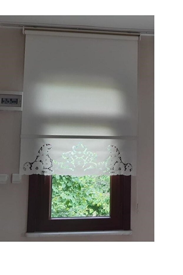 Etek Işlemeli Stor - 1