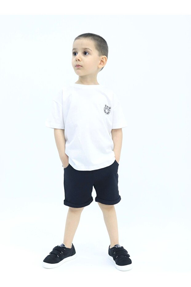 طقم صيفي كاجوال أساسي بنمط النمر للأولاد (2-9 سنوات) - 3