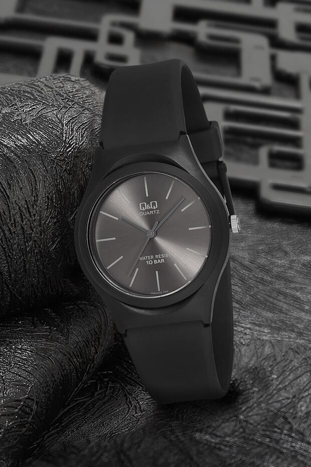 Women's Wristwatch with Waterproof Silicone Band