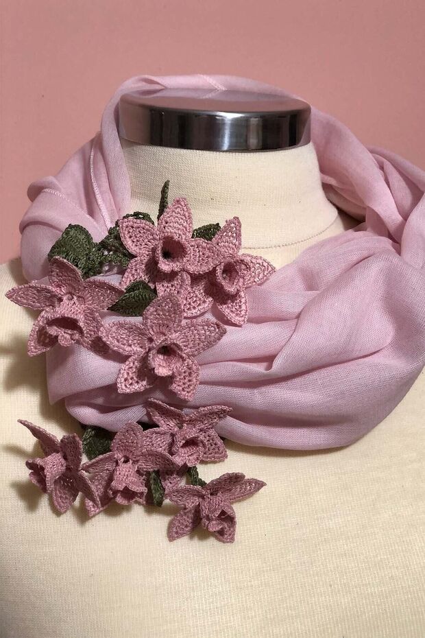 Nergis Çiçeği Model Tığ Işi Fular44x1.50 - 1