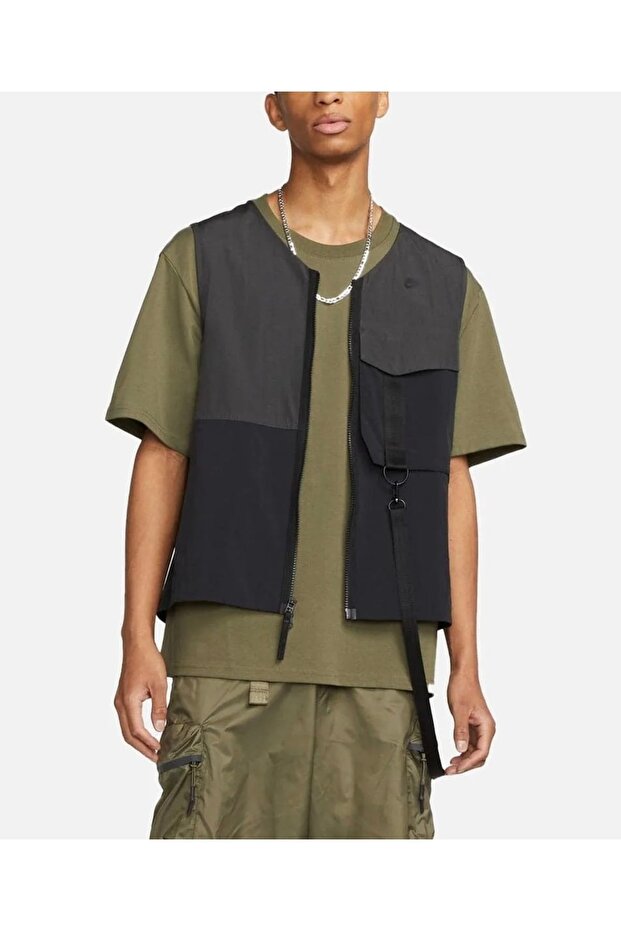 Sportswear Tech Pack Graphic Oversize Tshirt - 1