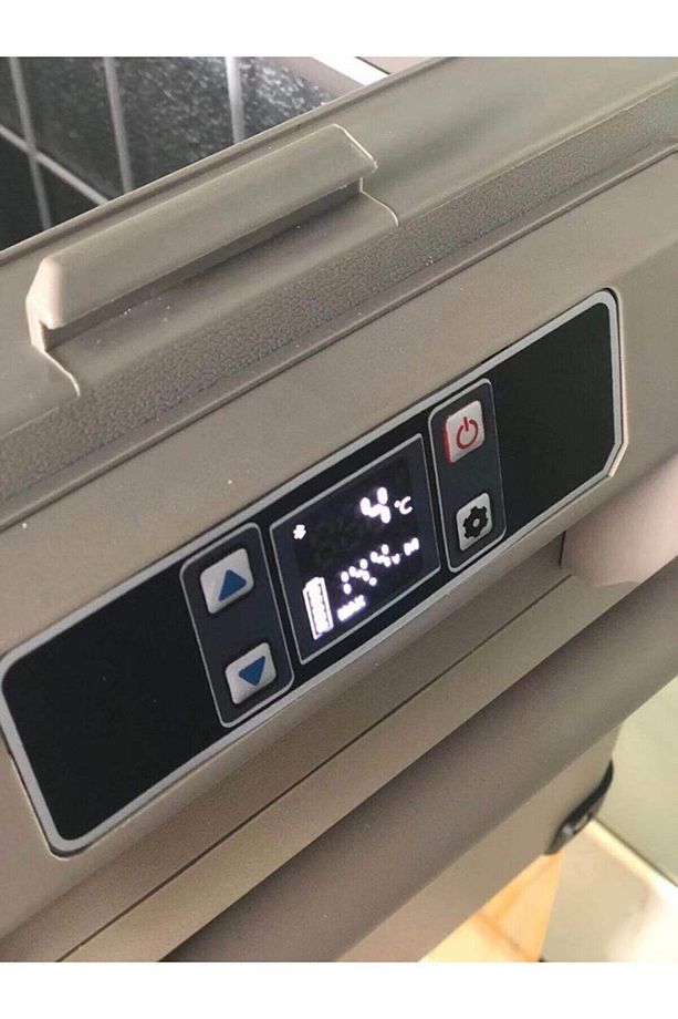 45 Litre Tek Kapaklı - Tek Bölmeli 12-24v Tır,kamyon,otomobil,traktör,tekne,kamp Uyumlu. - 2