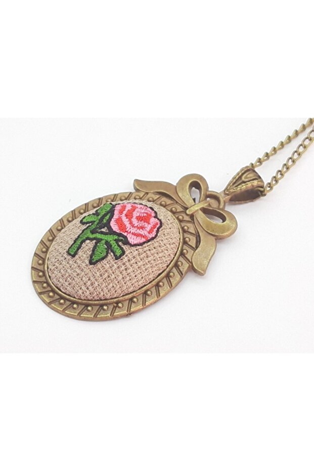 قلادة منقوشة بالزهور المطرزة - 2