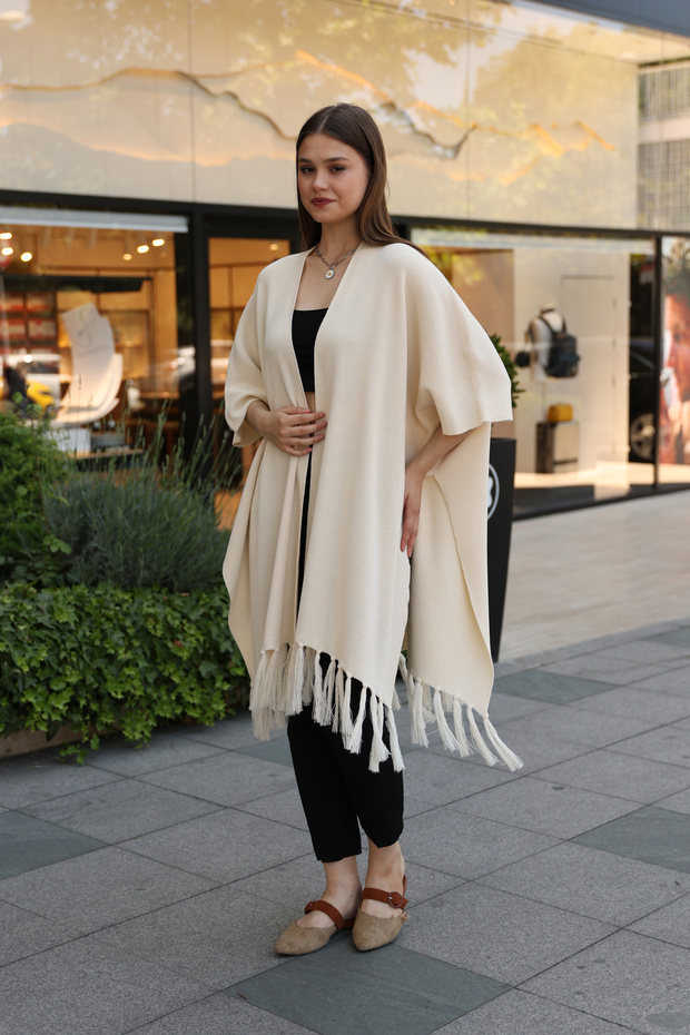 V-Neck Short Sleeve Skirt with Tassels Solid Color Side Stitching Midi Length Knitwear Shawl Look Poncho