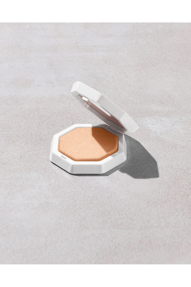 Demi' Glow Light - Diffuse highlighter