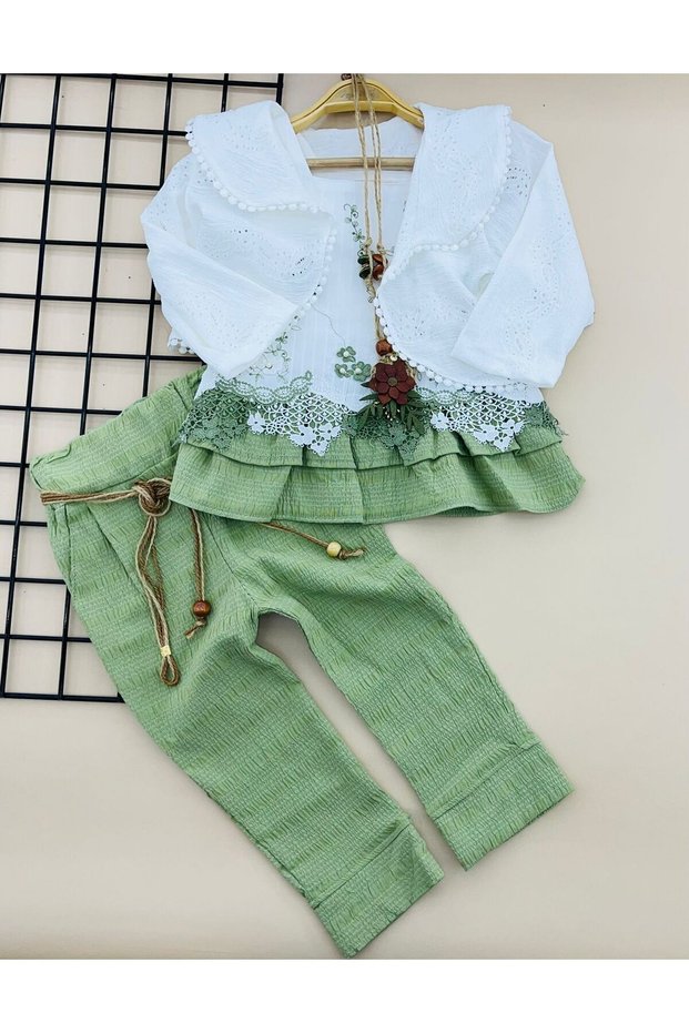 3 Piece Set with brode necklace