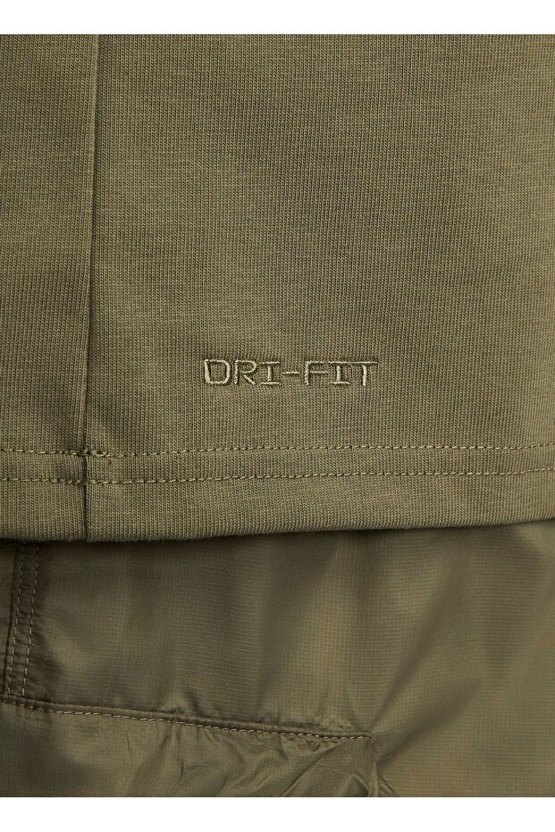 Sportswear Tech Pack Graphic Oversize Tshirt - 5