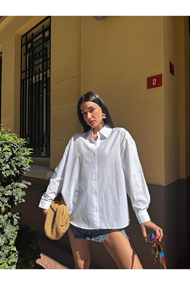 Beyaz Geniş Kesim Basic Gömlek 27202 - 1