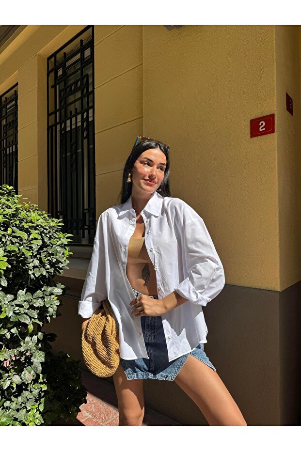 Beyaz Geniş Kesim Basic Gömlek 27202 - 7