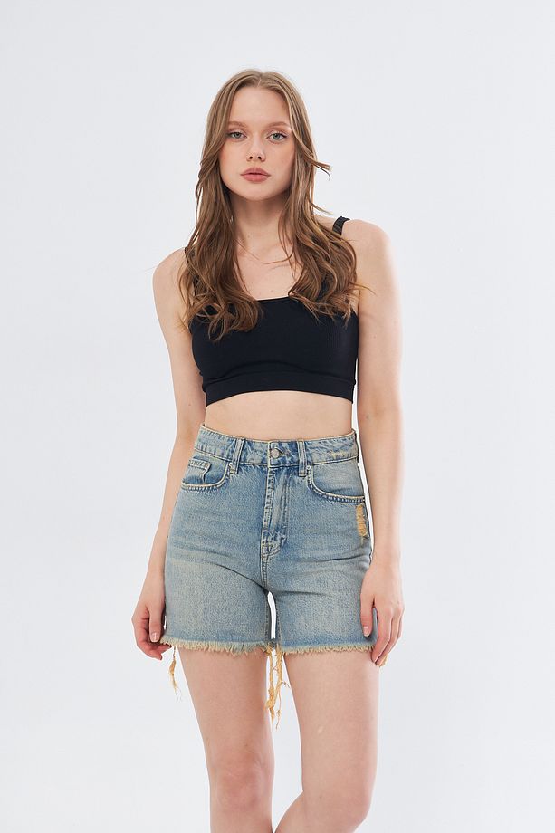 Kadın Açık Mavi Tintli Püsküllü Pis Paça Jean Şort %100 Koton Kumaş Yıpratmalı Denim Şort - 4
