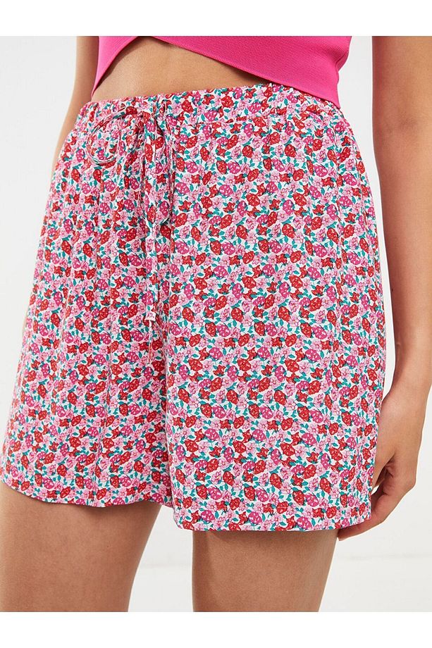LCW Casual Beli Lastikli Desenli Viskon Kadın Şort - 5
