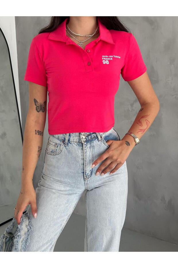 Text Detailed Collared Buttoned Crop T-Shirt