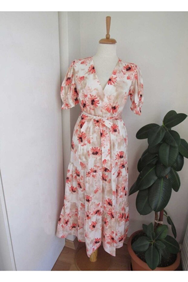 Çiçek Desenli Elbise - 1