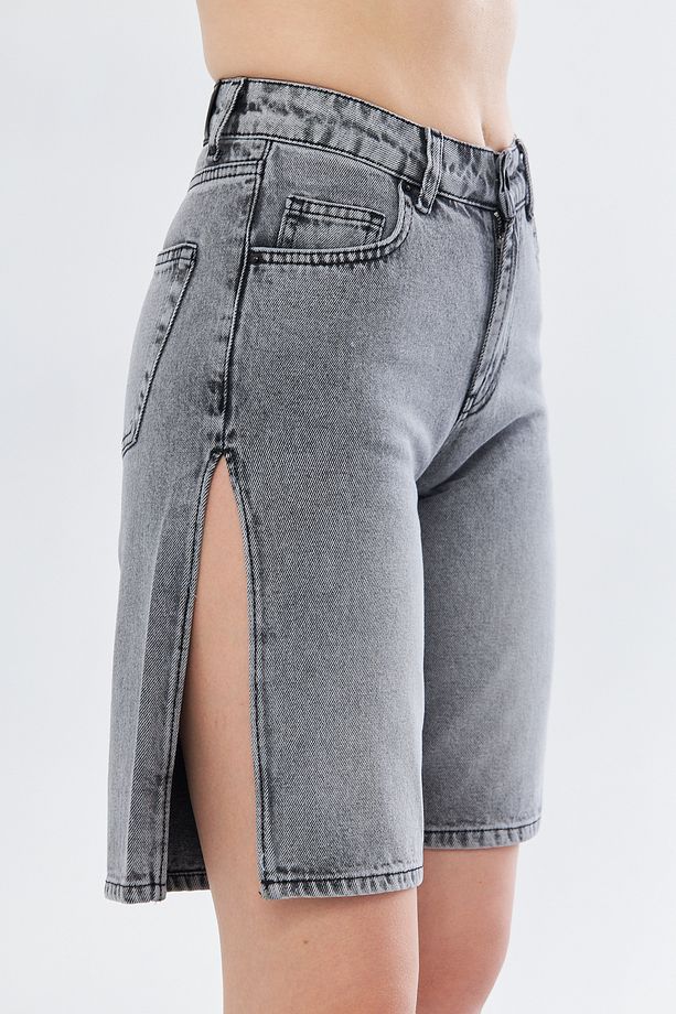 TREND Paça Yanları Yırtmaçlı Şort - 2