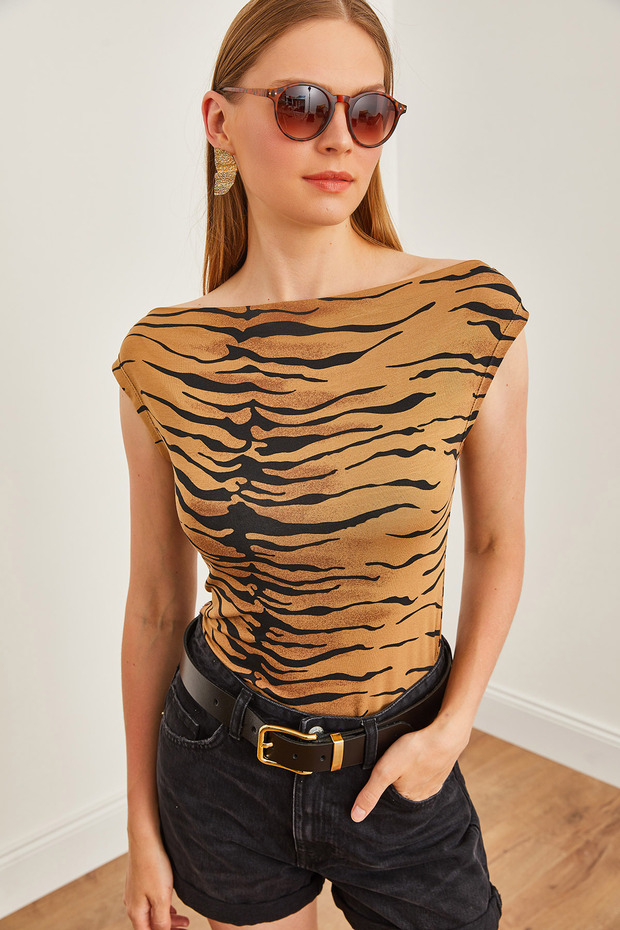 Women's Camel Zebra Degaje Collar Soft Textured Stretchy Viscose Blouse Blz- 19002682