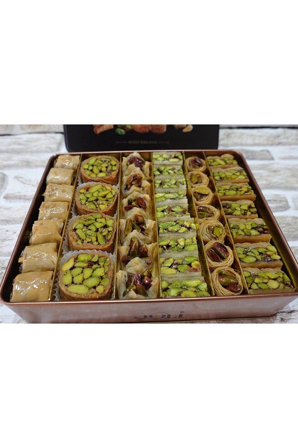 Çeşitli Premium Halep Usulü Baklavaları Metal Kutu Net (500G) - 2