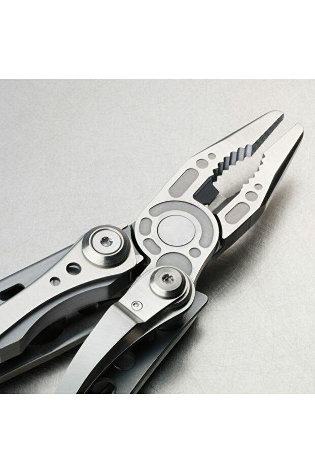 Skeletool Multitool - 4