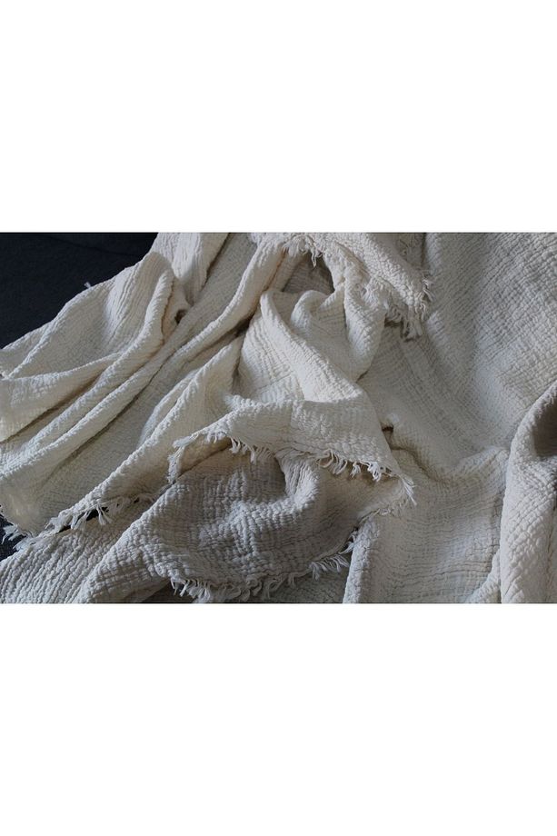 4 Katlı 4 Kenarı Saçaklı Muslin Koltuk Örtüsü / Tv Battaniyesi / Battaniye 230 X 250 - 2