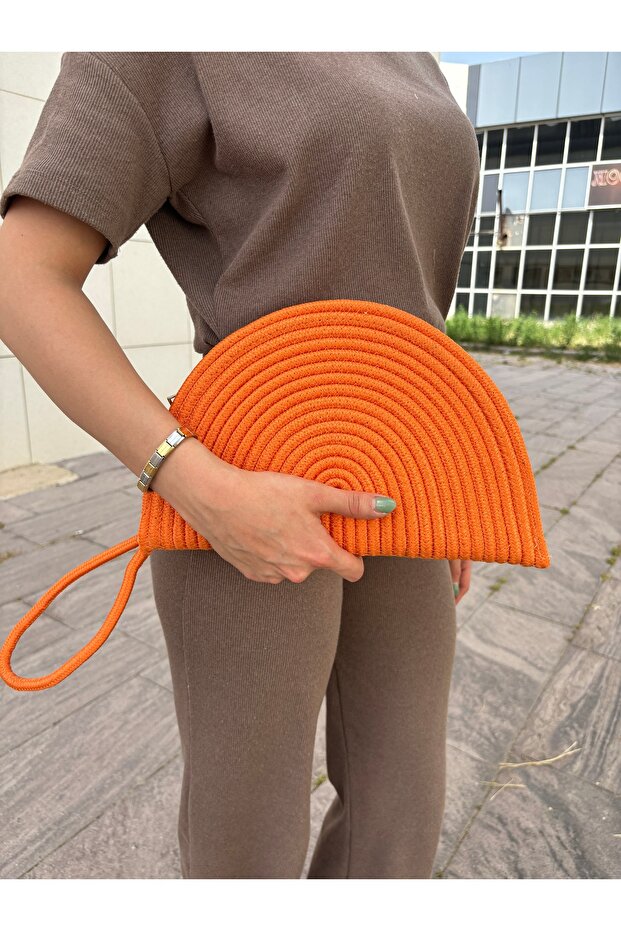 Moss Zippered Straw Jute Vegan Clutch Bag