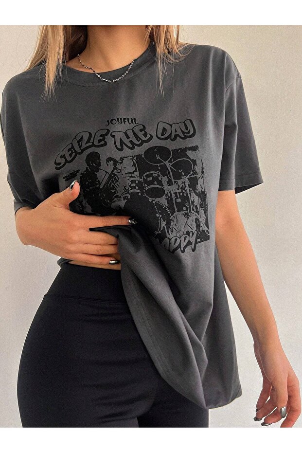 تي شيرت نسائي كبير الحجم مطبوع عليه Fume Seize The Day