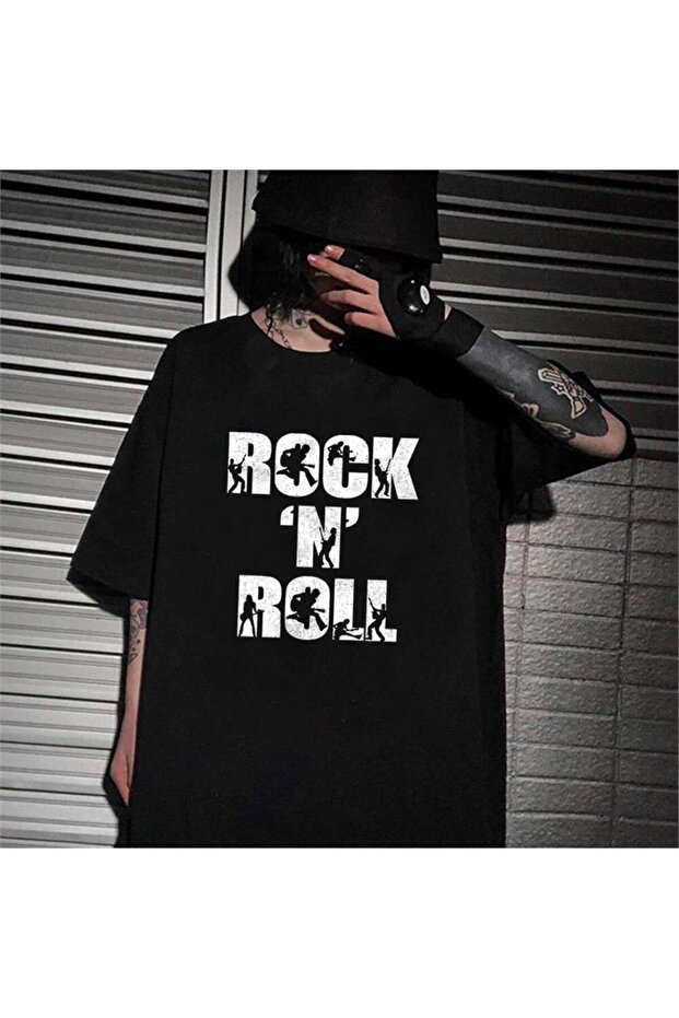 تي شيرت Rock 'n' Roll أسود للجنسين مقاس كبير