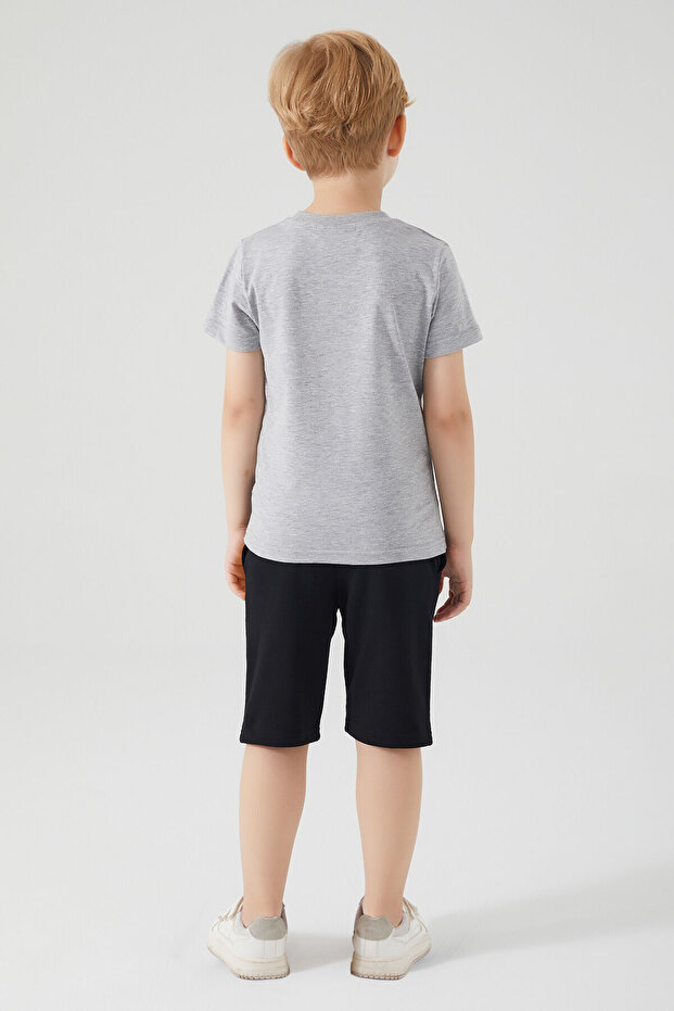 بدلة برمودا رمادية للأولاد - 3