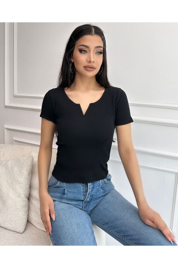 Women's Black Knitted Blouse with Plastic Collar Tips
