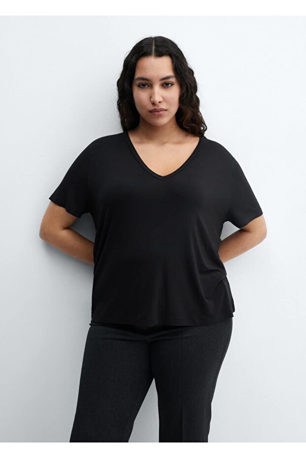 V yakalı tişört - 7