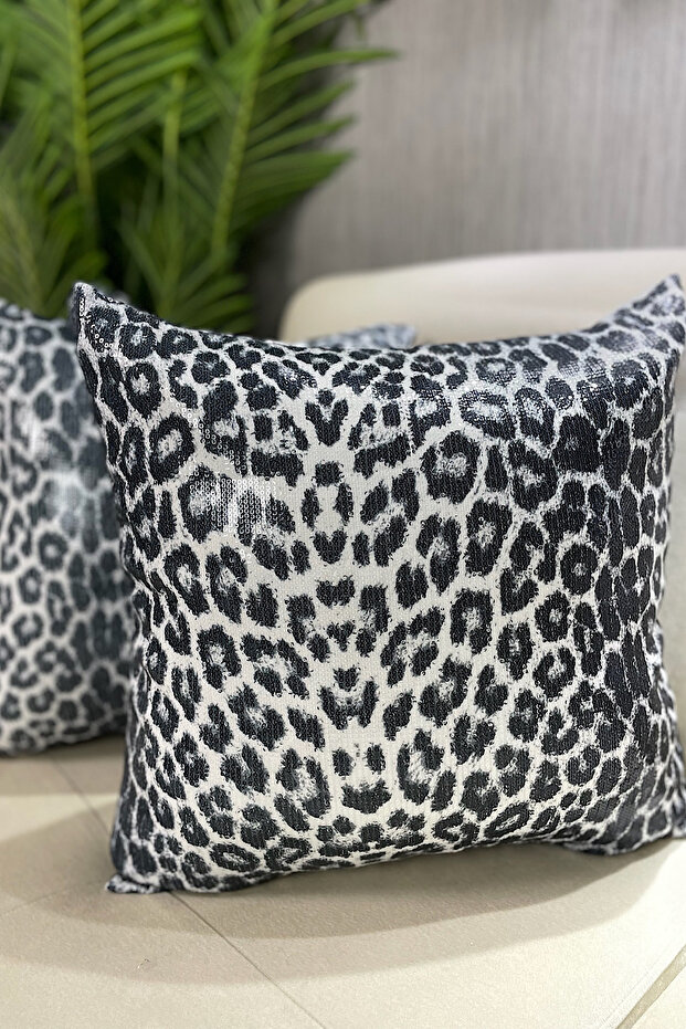 Black and White Leopard Patterned Pull Sequined Throw Pillow - 3
