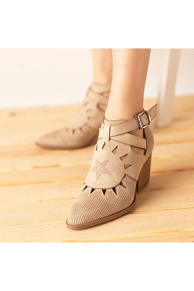 AleSSi BeiGe Suede Women'S BootS - CaSual Summer DeSiGn