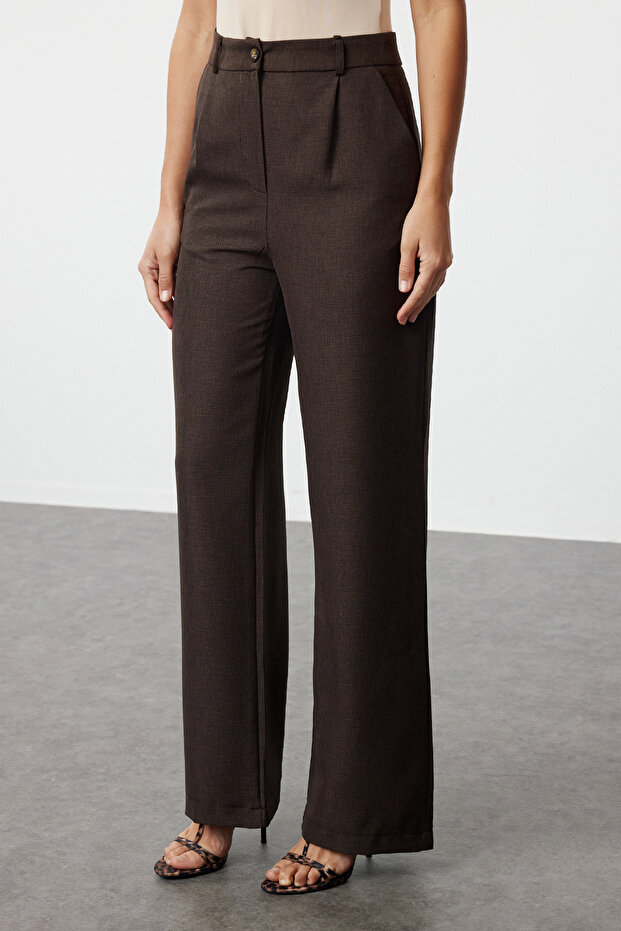 Marynarka i spodnie w brązowym kolorze z materiału przypominającego len, komplet TCTSS24US00079 - 5