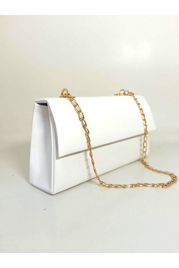 Women's white faux leather chain messenger bag