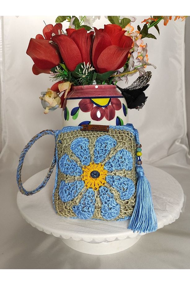 El Örgüsü Tığ Işi Tasarım Kare Motif Papatya Fermuarlı El Çantası - 1