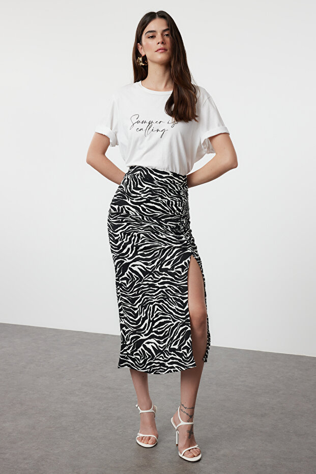 Black Zebra Patterned Textured Slit Gathered Flexible Midi Knitted Skirt TWOSS24ET00254