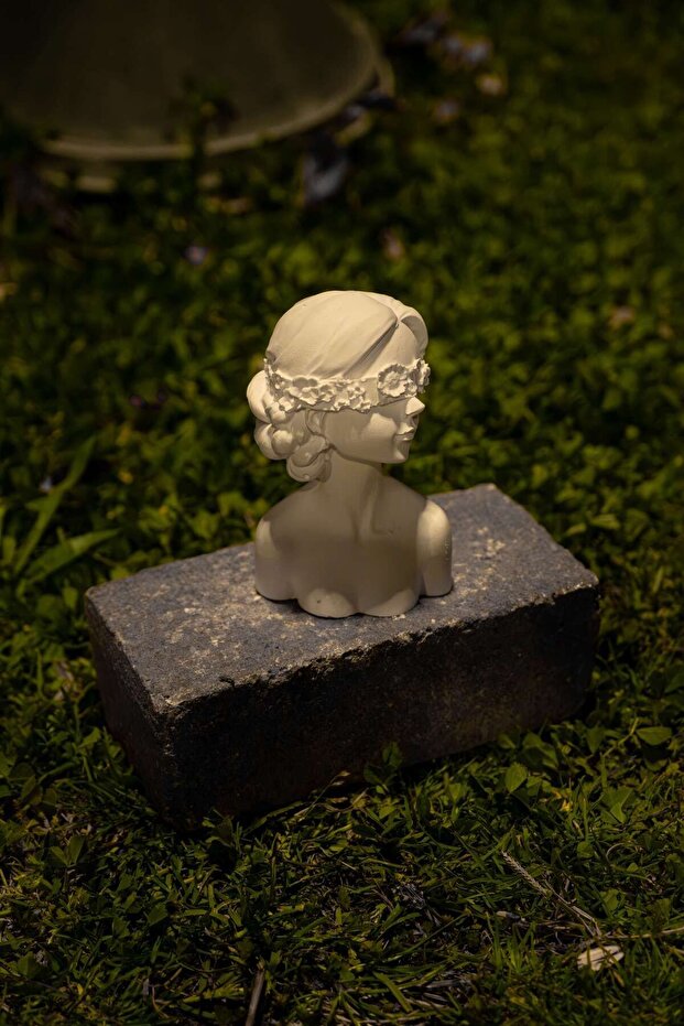 Dekoratif Kadın Büst - 2