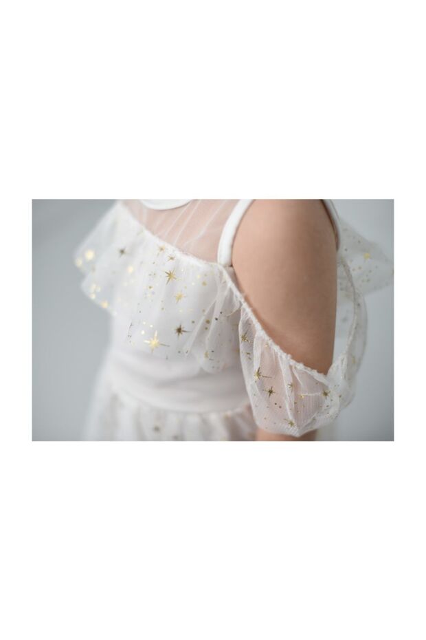 Devojčica u ecru haljini - 4