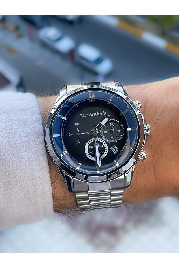 Men's Watch with Tilted Bands - 2