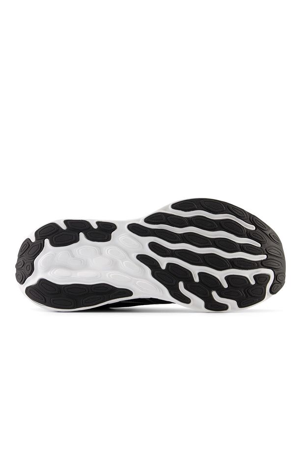 Fresh Foam 680 v8 Black Sneaker - 12