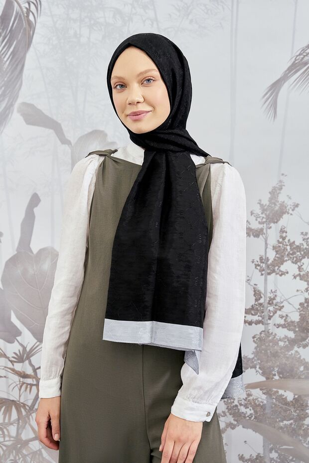 Chain Monogram Shawl - New Trend Colorful Shawl Scarf Hijab - Black-Gray