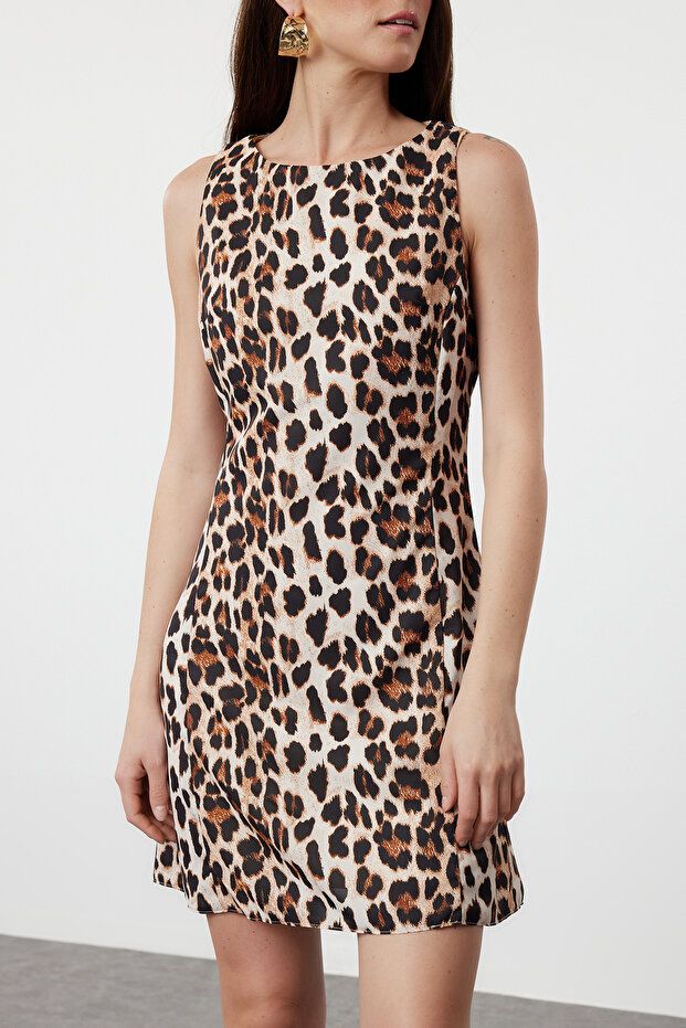 Kahverengi Leopar Desenli Mini Saten Dokuma Elbise TWOSS24EL01065 - 5