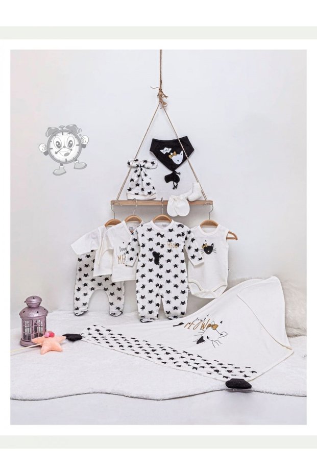 Baby Girl Cat Themed Bodysuit Set, 10-Piece Hospital Discharge Set
