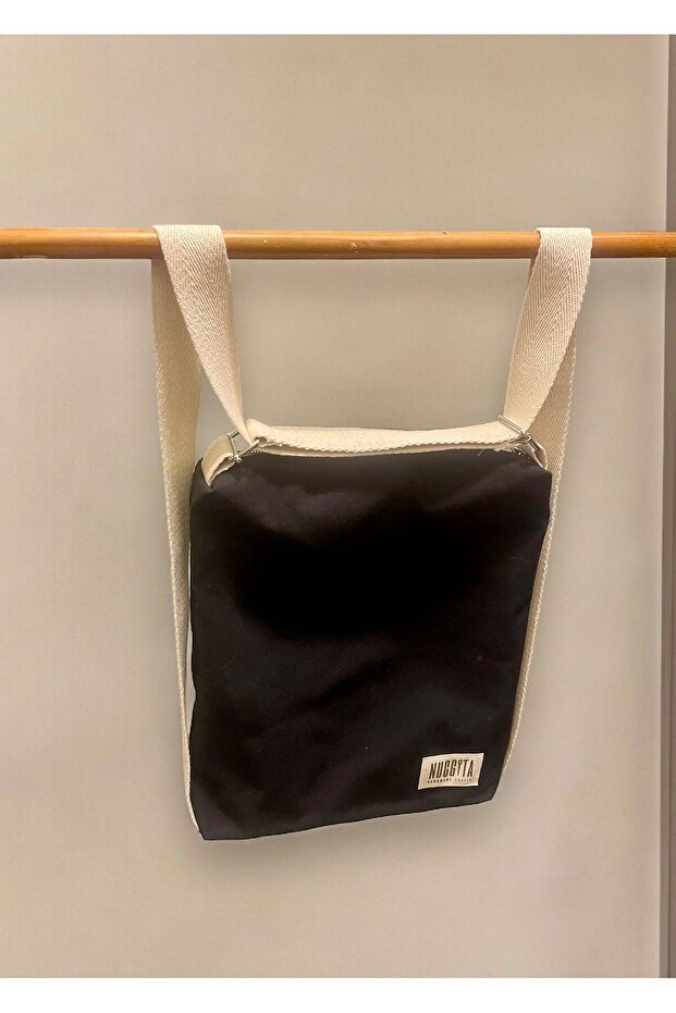 Woven Canvas Zippered Bag That Can Be Used as a Shoulder Bag or Backpack - Black