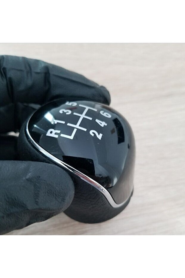 Chevrolet Aveo (t300) 6 Speed Leather Gear Shift Knob