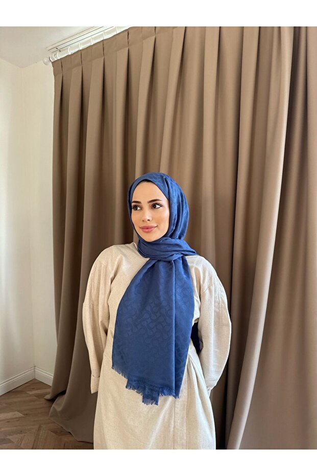 شال منقوش من بلوم - 3