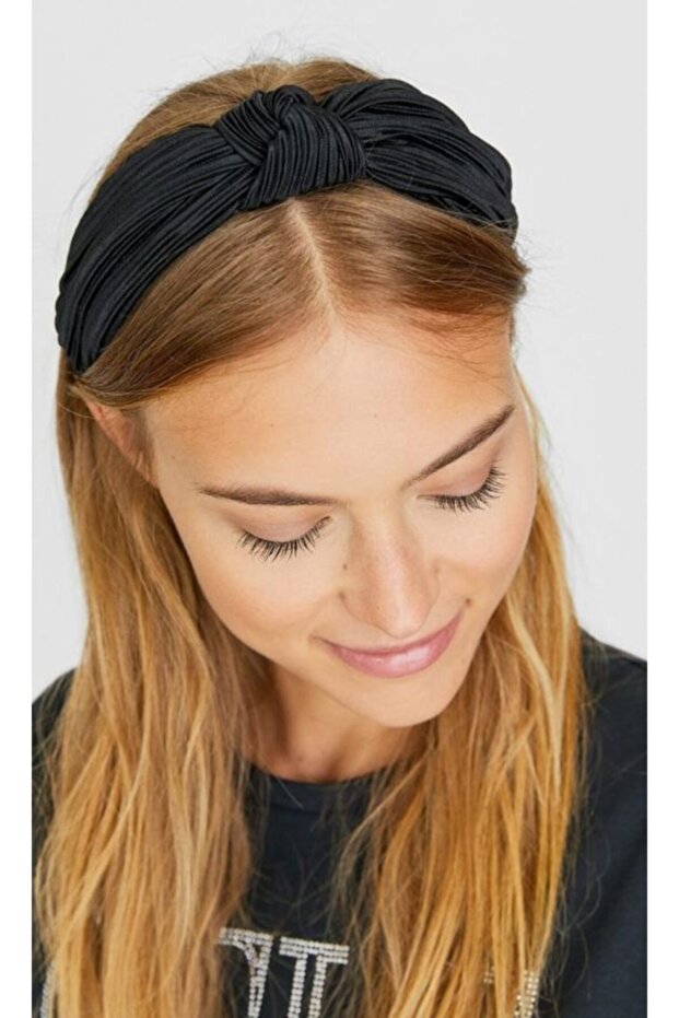 Black Knot Pleated Crown