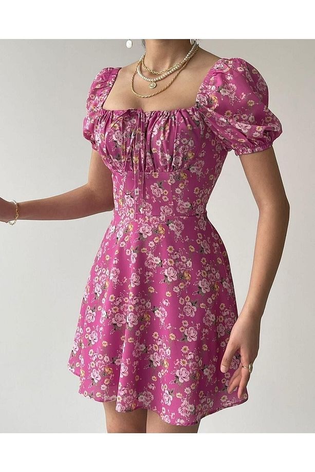 Pembe Çiçek Desenli Göğüs Detaylı Elbise - 3