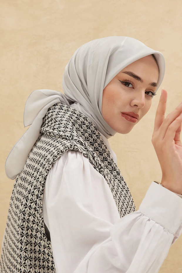 75006-12-- Plain Shiny Scarf
