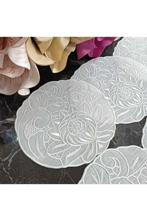 beyaz iş desenli nilüfer model ekru renkli kokteyl peçetesi ,kahve yanı peçetesi, napkin 1 adet - 5