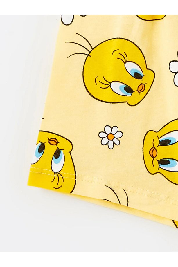 LCW baby Bisiklet Yaka Tweety Baskılı Kız Bebek Şortlu Pijama Takımı - 6