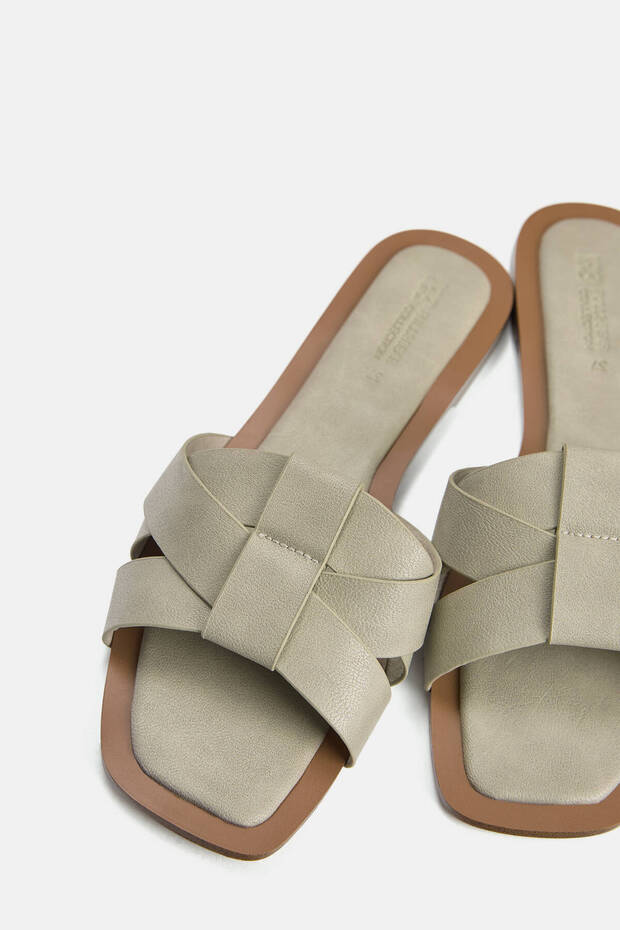 Çapraz bantlı düz sandalet - 2
